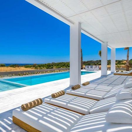 Seashore Beachfront Villa Lakhania Eksteriør bilde