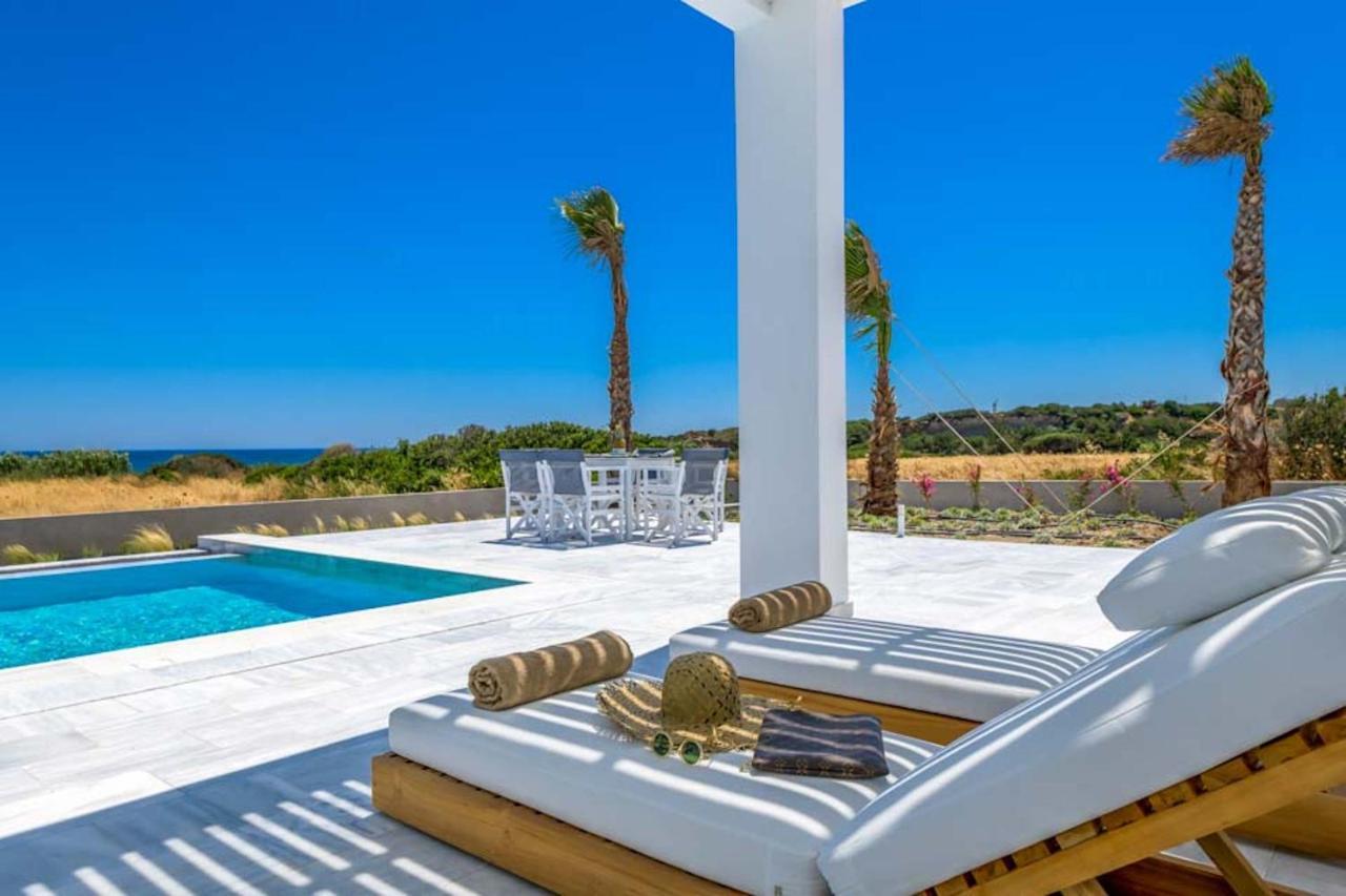 Seashore Beachfront Villa Lakhania Eksteriør bilde