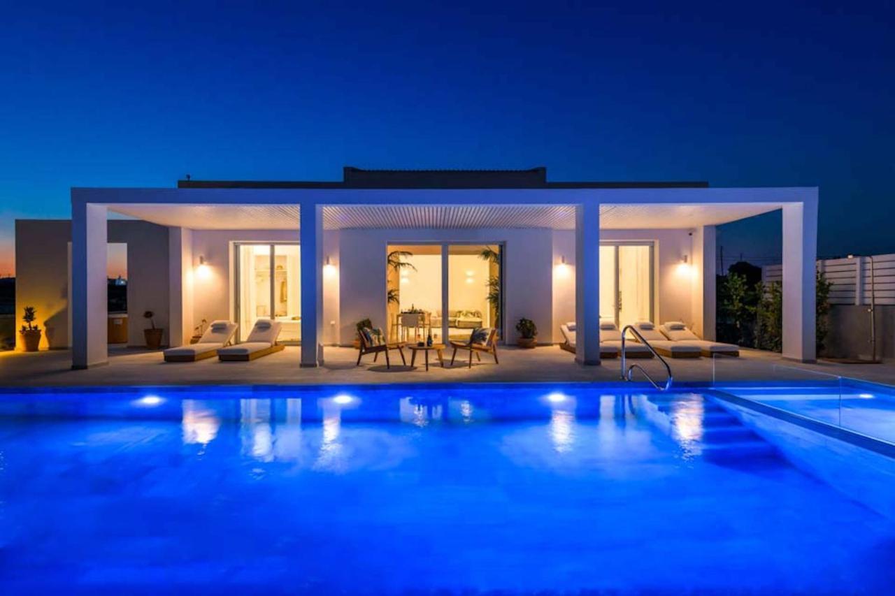 Seashore Beachfront Villa Lakhania Eksteriør bilde