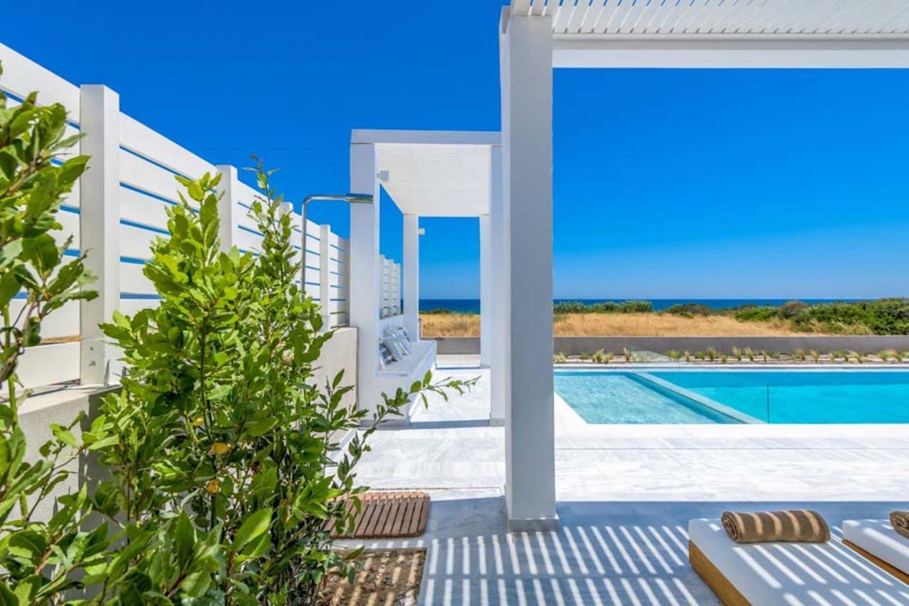 Seashore Beachfront Villa Lakhania Eksteriør bilde