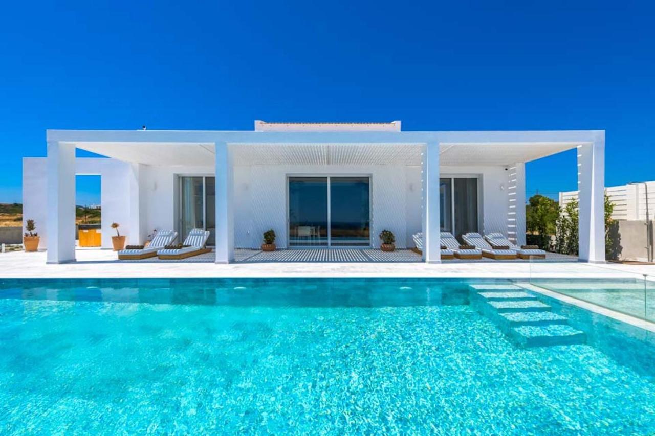 Seashore Beachfront Villa Lakhania Eksteriør bilde