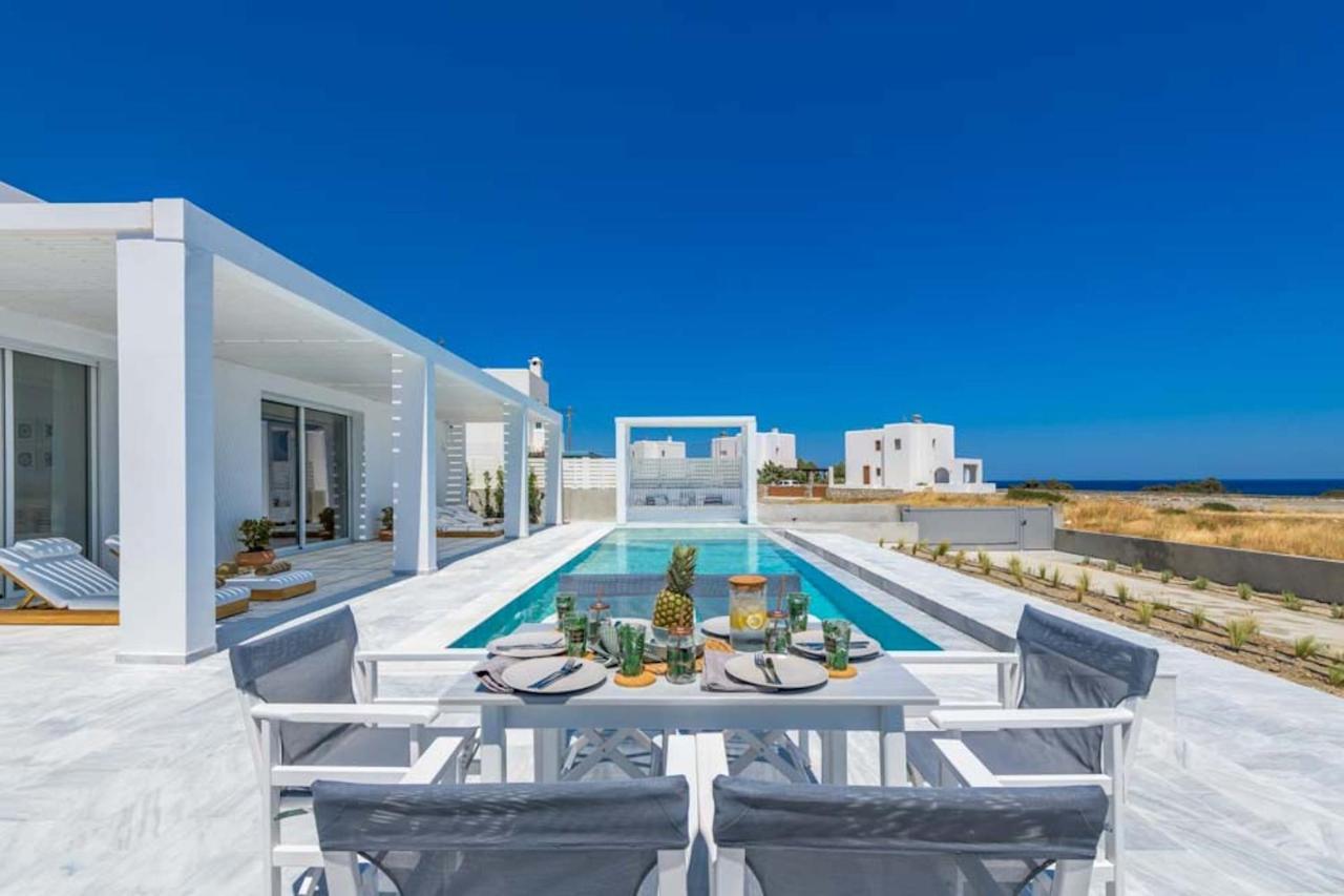 Seashore Beachfront Villa Lakhania Eksteriør bilde