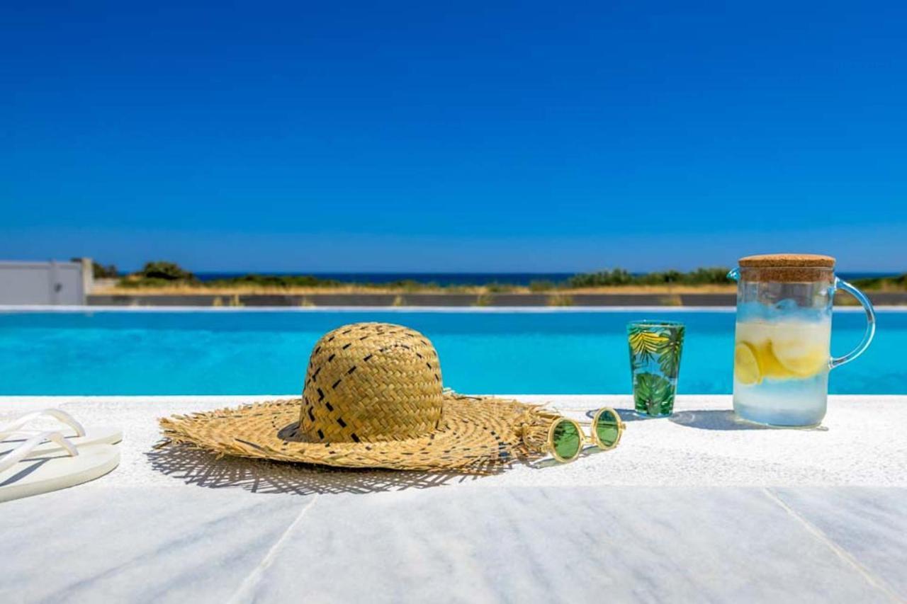 Seashore Beachfront Villa Lakhania Eksteriør bilde