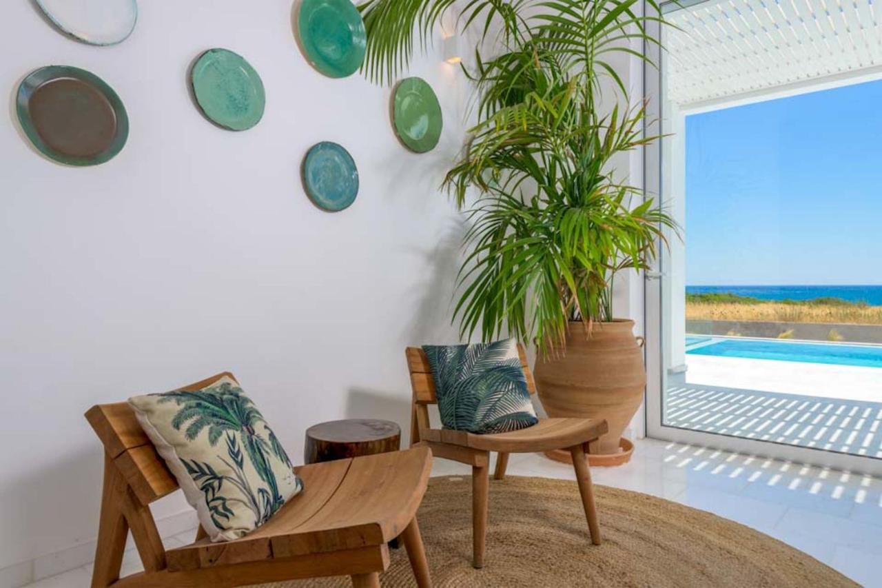 Seashore Beachfront Villa Lakhania Eksteriør bilde