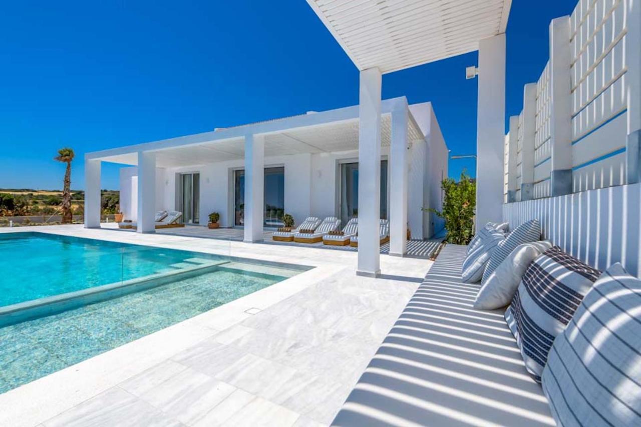 Seashore Beachfront Villa Lakhania Eksteriør bilde