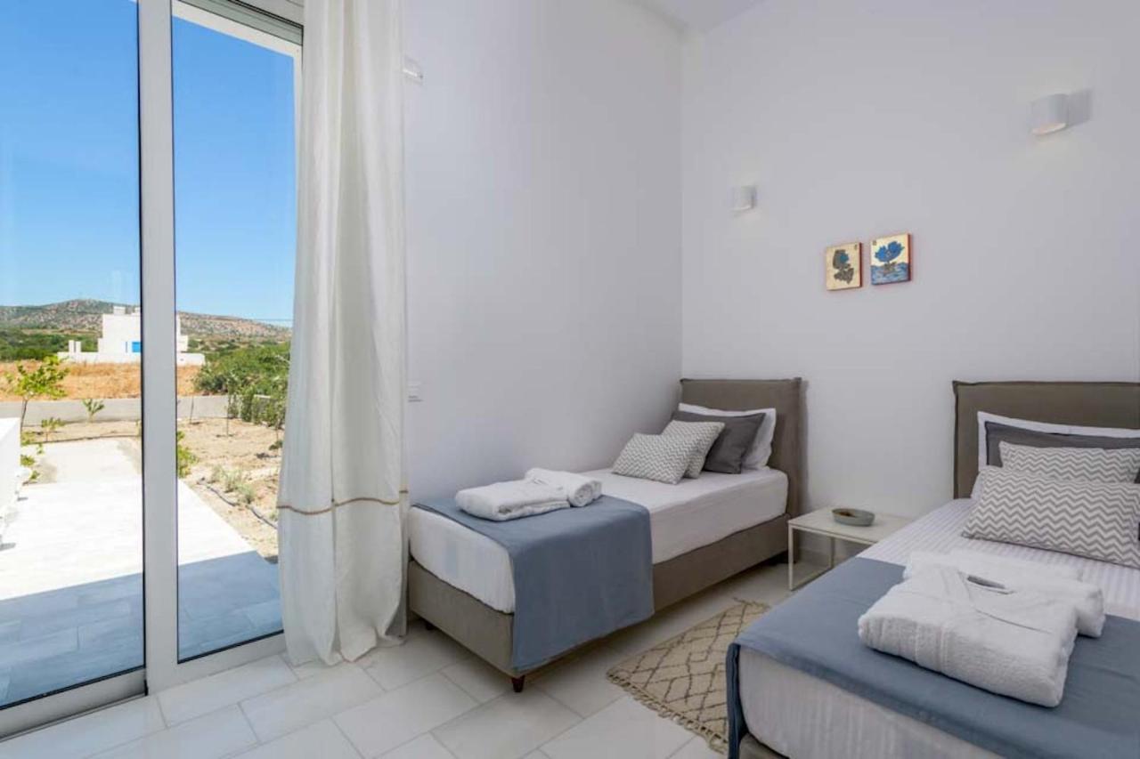 Seashore Beachfront Villa Lakhania Eksteriør bilde