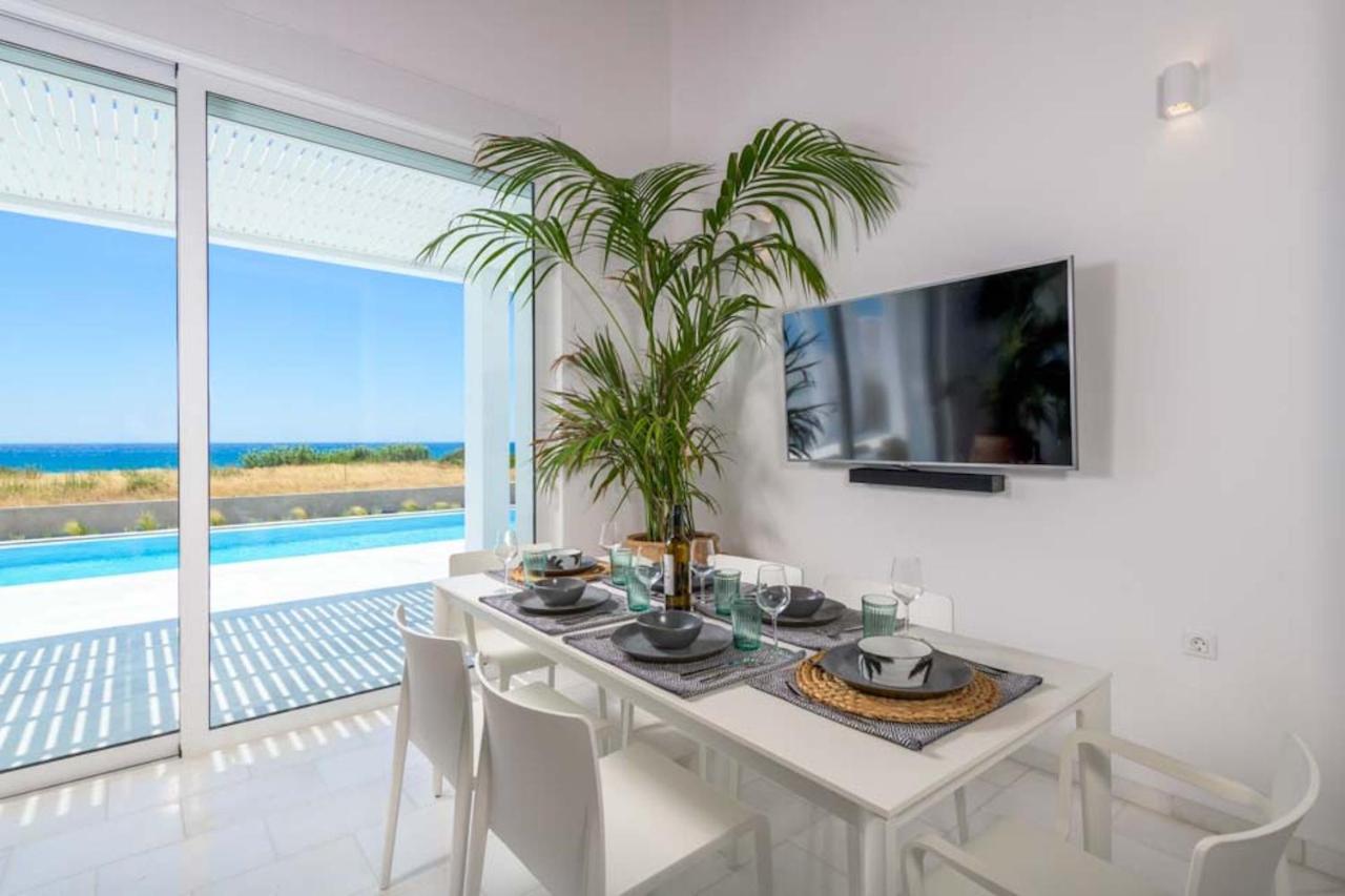 Seashore Beachfront Villa Lakhania Eksteriør bilde