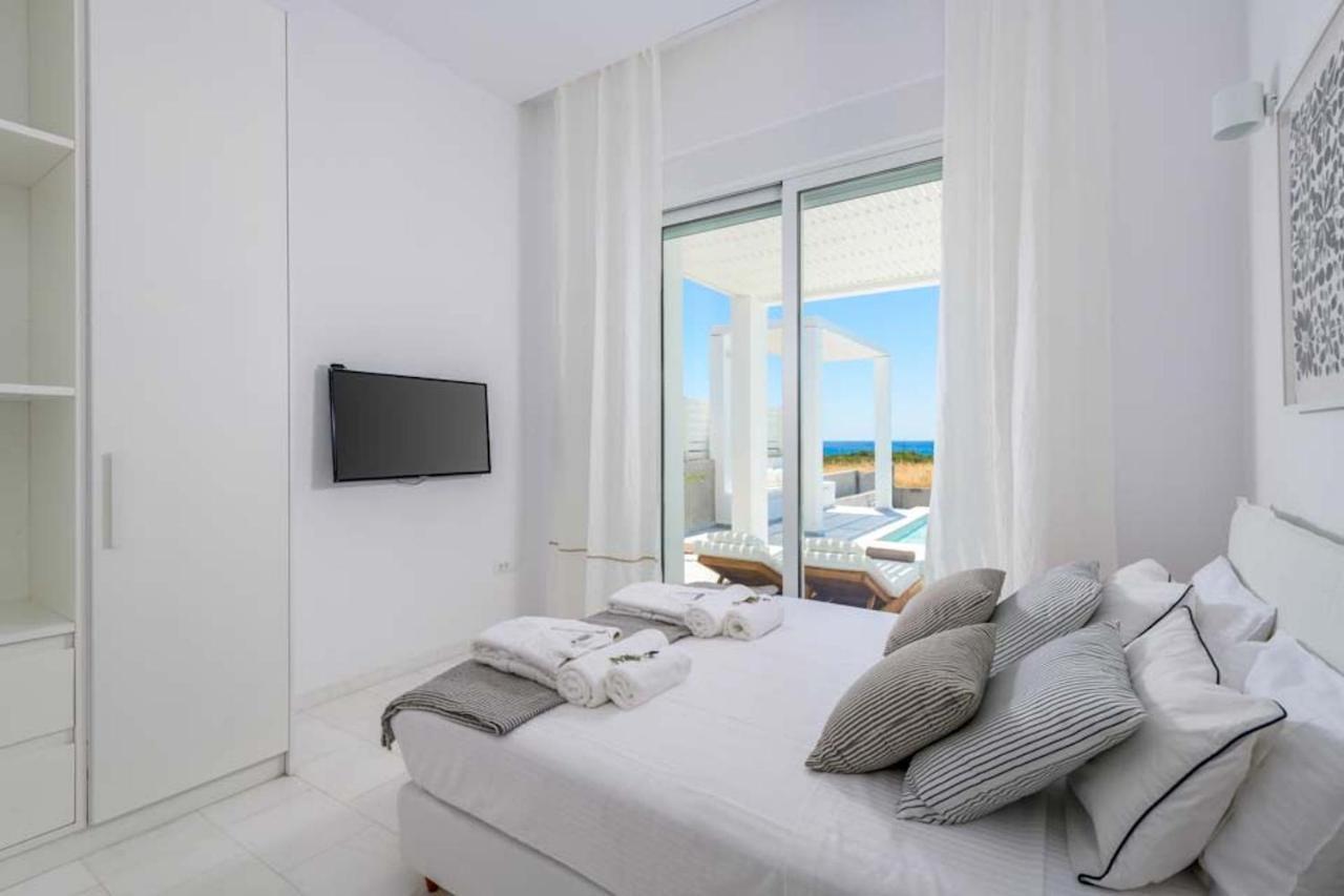 Seashore Beachfront Villa Lakhania Eksteriør bilde
