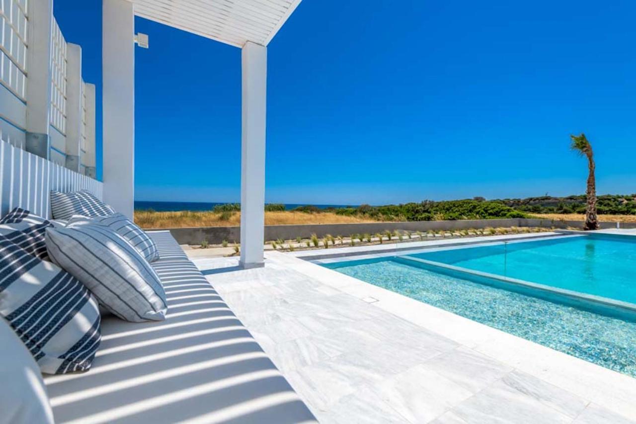 Seashore Beachfront Villa Lakhania Eksteriør bilde